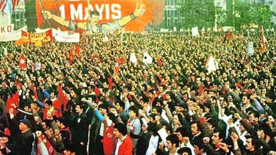 1 Mayıs Nasıl Ortaya Çıktı? Tarihçesi Nedir?
Türkiye'de Önemli 1 Mayıs Olayları Nelerdir?